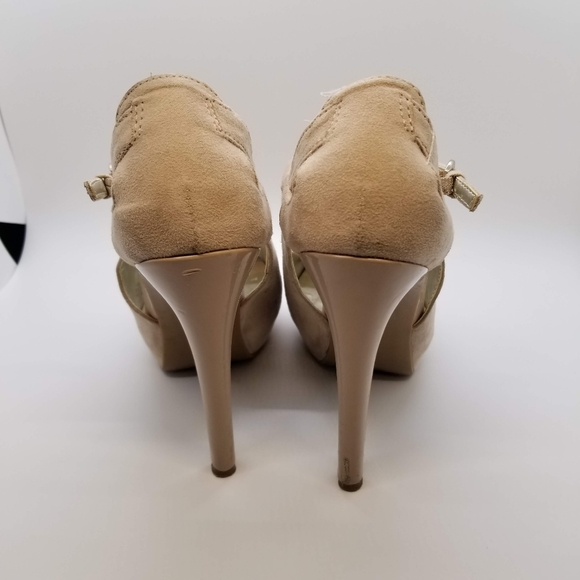 GUESS Open Toed Nude Heels - Picture 9 of 13
